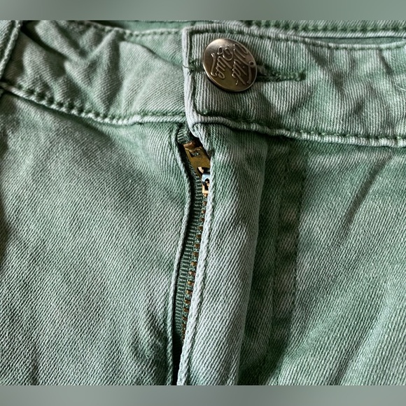 Wild Blue Sadie Robertson Collection Strait Cropped Jeans Size 9 - Picture 3 of 13